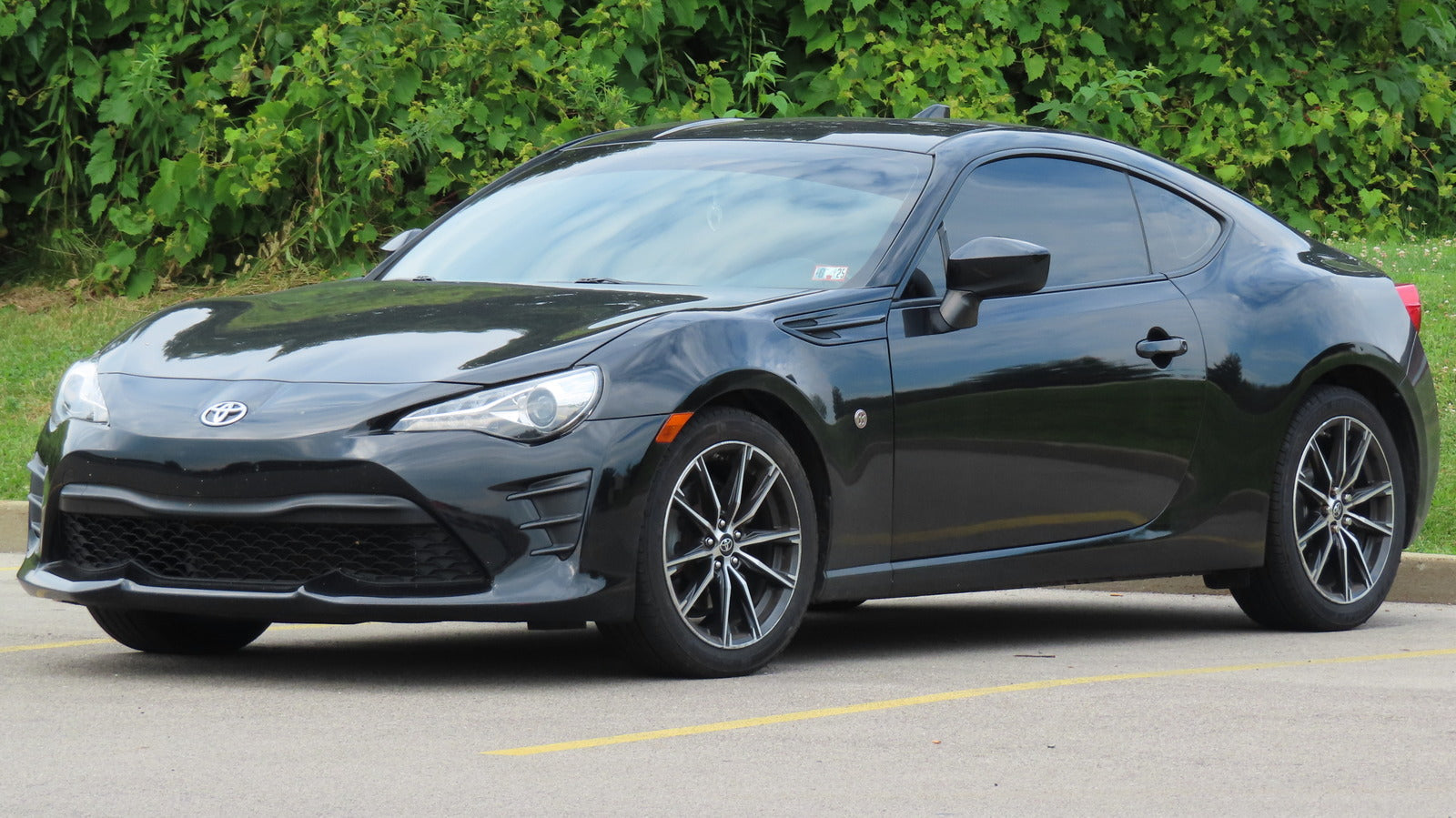How to change headlights on your Toyota 86